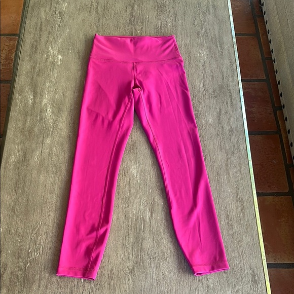 Like new Ripened Raspberry Leggings, size 4 - Picture 5 of 7